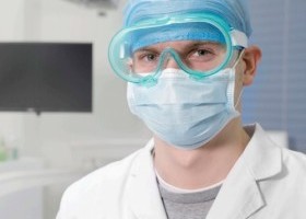 Ochranné brýle lékařské s úpravou proti zamlžení